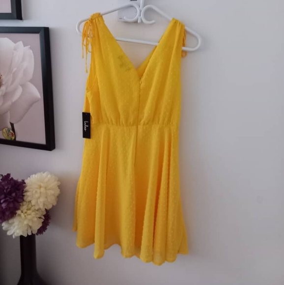 Beautiful New yellow dress with tags. - Picture 2 of 3